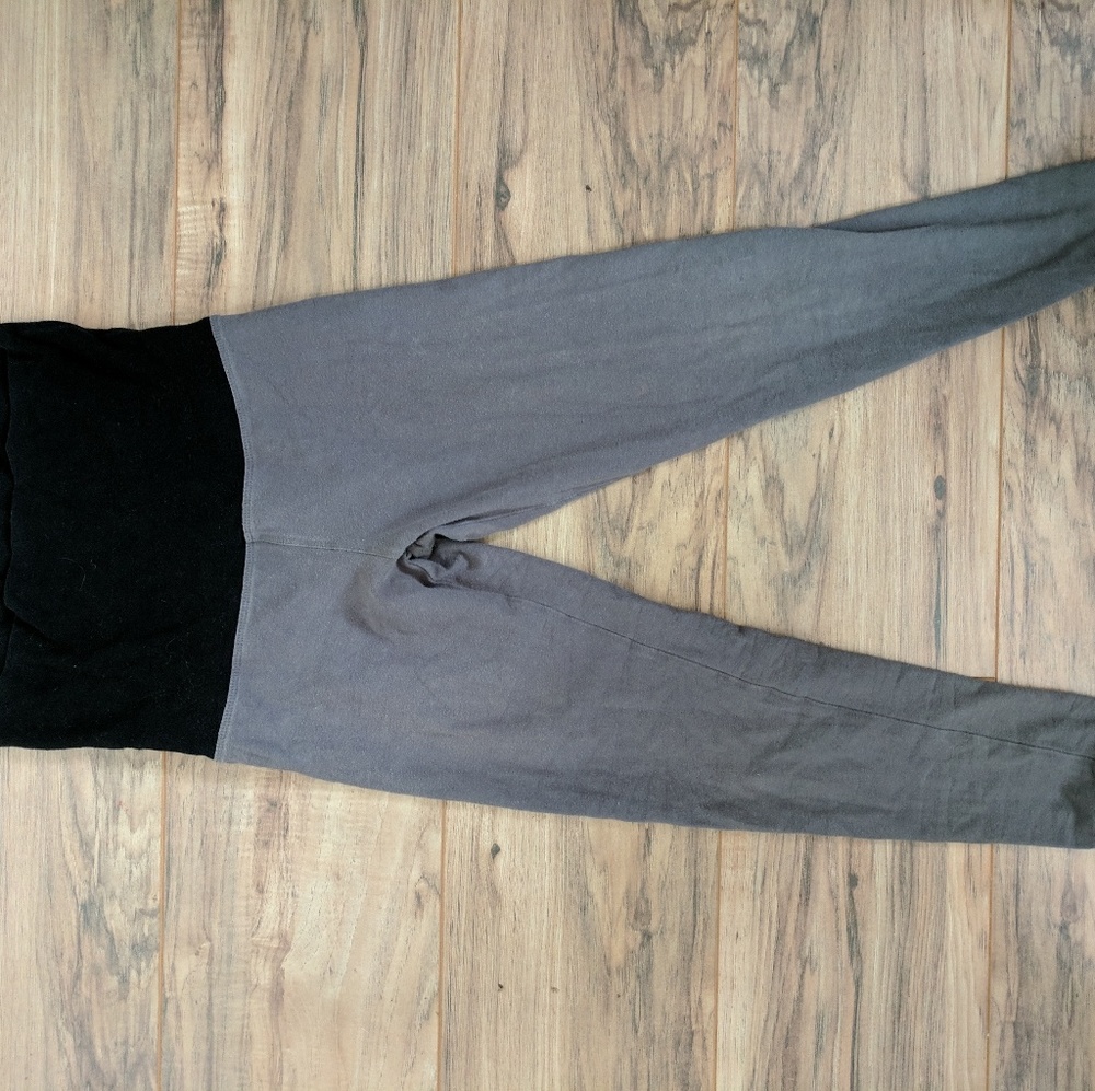 Gray leggings